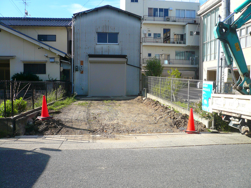 葵工業(愛知県名古屋市の土木舗装工事)|駐車場工事・補修工事・歩道乗入工事・承認工事・カーポート・フェンス・ブロック擁壁・エクステリア工事・その他工事