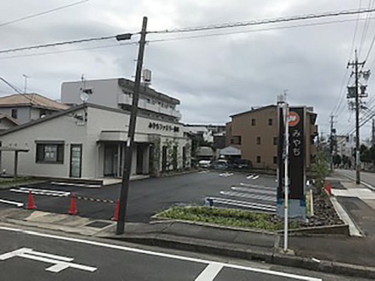 葵工業(愛知県名古屋市の土木舗装工事)|駐車場工事・補修工事・歩道乗入工事・承認工事・カーポート・フェンス・ブロック擁壁・エクステリア工事・その他工事